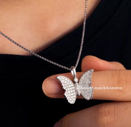 Collar Mujer Mariposa Bañado en Oro de 18k.