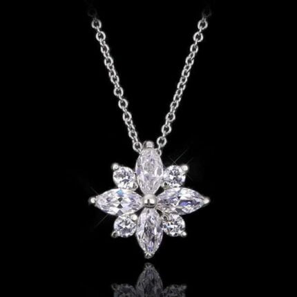 Collar Mujer Estrella Copo de Nieve Bañado en Oro de 18k.