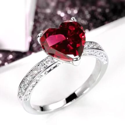 Anillo De Compromiso Corazon Artemisa Bañado en Oro de 18k. - Rojo